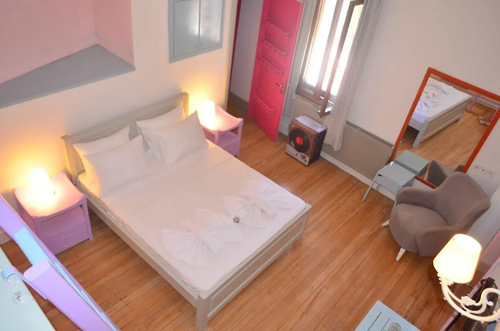 Curcuna Hotel Алачати