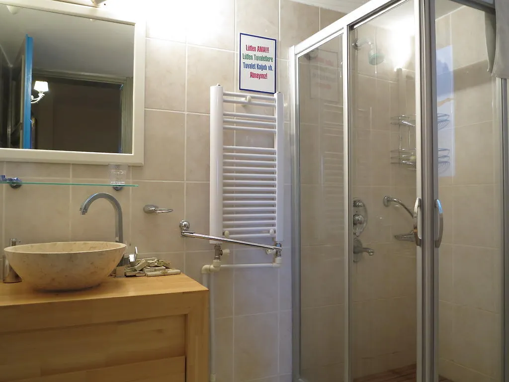 Curcuna Hotel Алачати 3*,